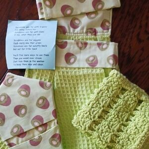 Kiwi Print Kitchen Set with Green Textures